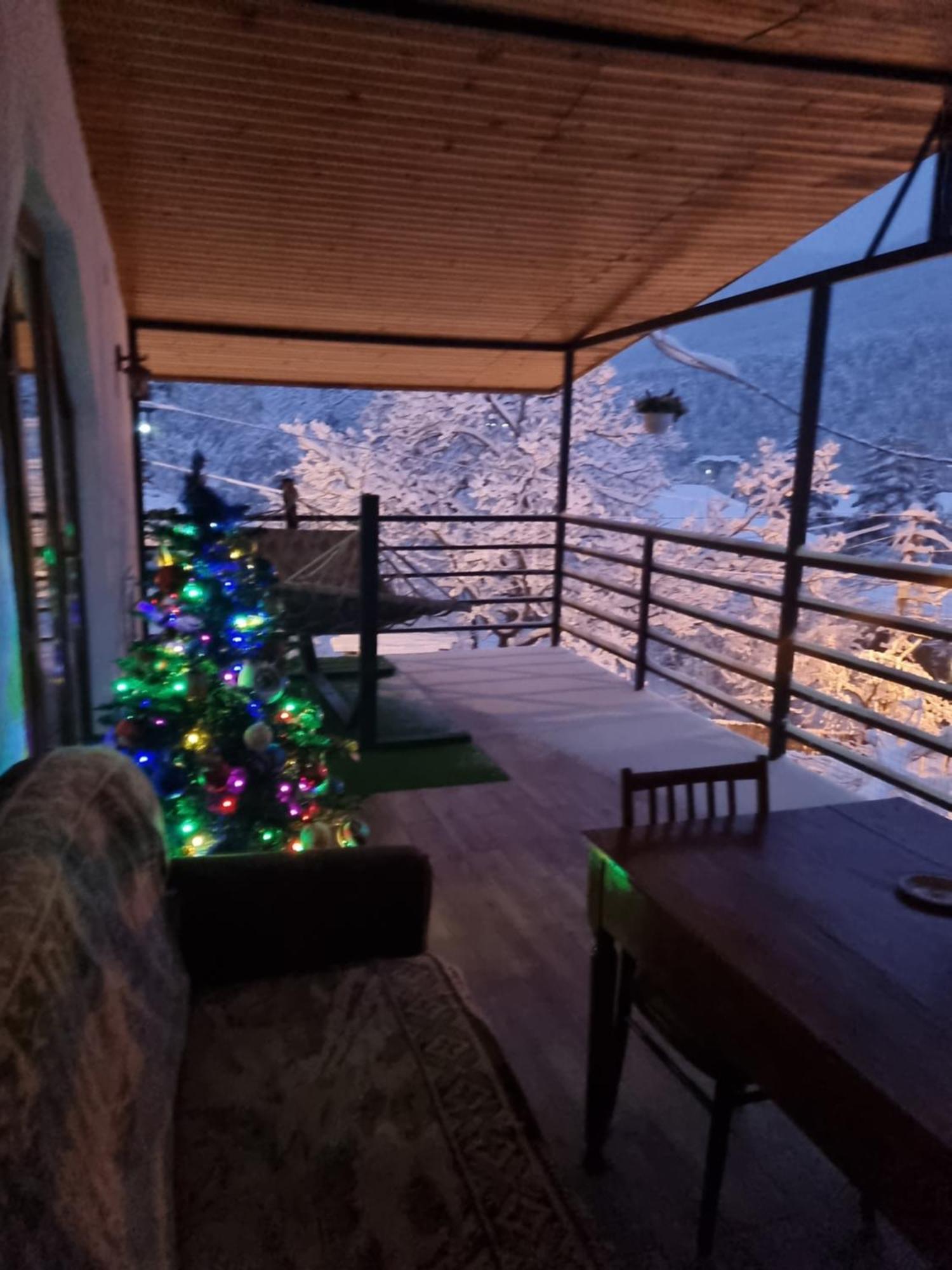 Guest House Sando Borjomi Eksteriør billede